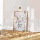 Lindo póster para habitación infantil con elefante · Elefante de acuarela con globo · Decoración de pared para habitación de bebé · Ilustración de animal en pastel · Impresión sin marco